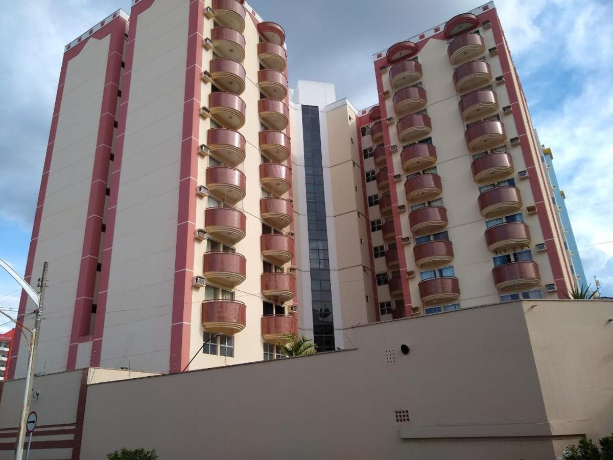 Apartamentos Com Piscinas Em カルダス・ノバス エクステリア 写真